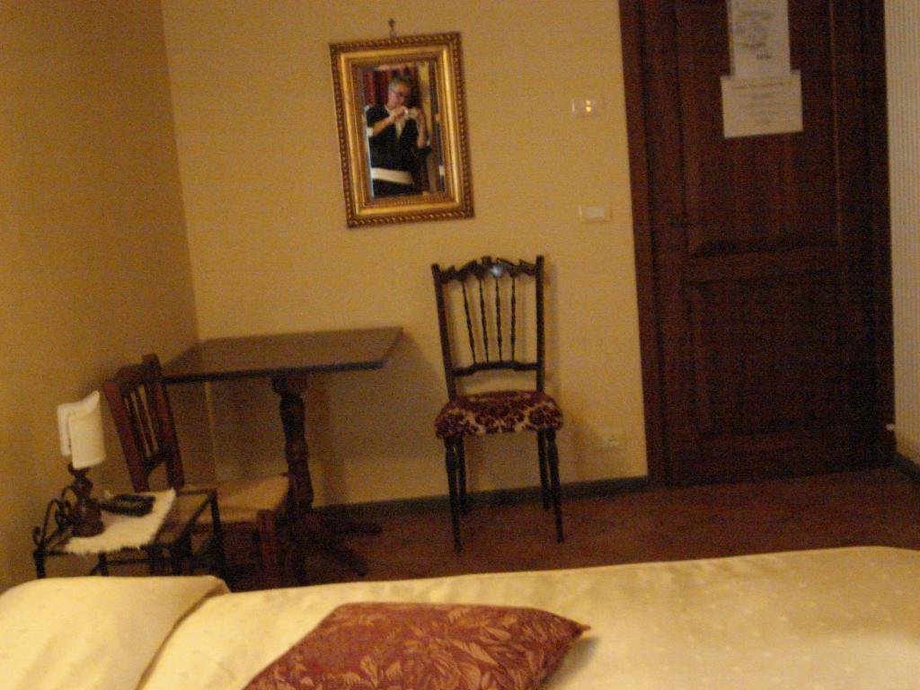 La Campana D'Oro Hotel Beverino Quarto foto